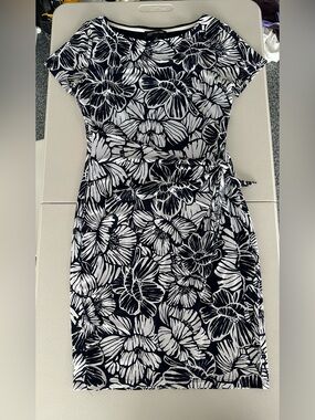 Jones New York dark navy and White Floral Midi Dress
